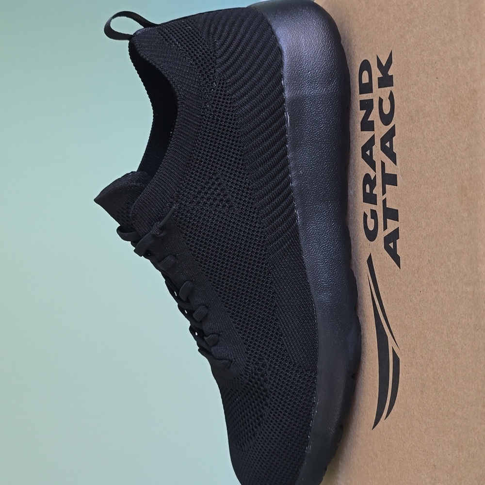 Sleek Black Men's Sneakers